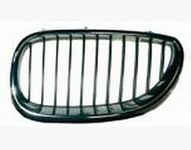 GRILLE DE CALANDRE DROITE / NOIRE+CHROMEE