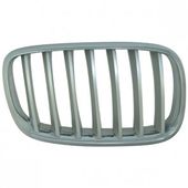 GRILLE GAUCHE DE CALANDRE CHROMEE/ARGENTEE